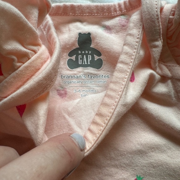 Baby GAP Mix and Match Ruffle Body Suit & Bloomer Sets (6 outfits) - Picture 9 of 13
